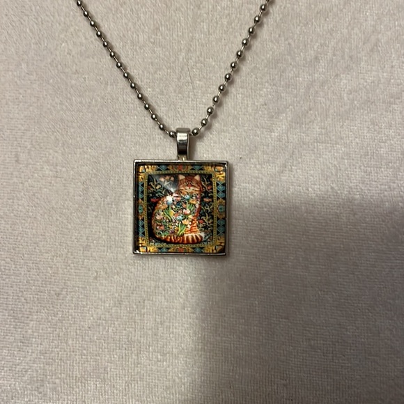Square cat pendant long necklace - Picture 2 of 4